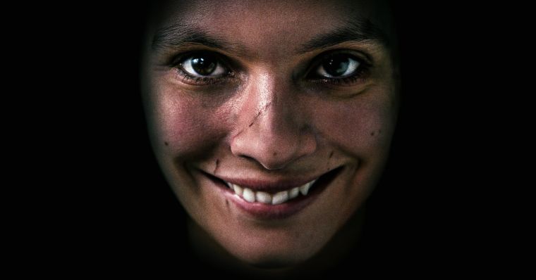 دانلود فیلم لبخند Smile با پخش آنلاین و دوبله فارسی