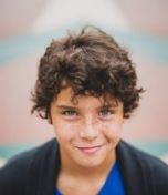 تصویر نوآ لوماکس